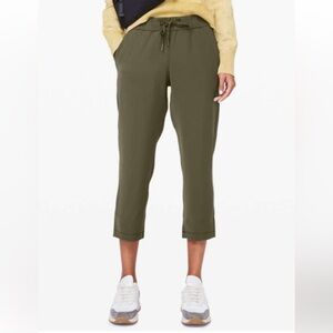 Lululemon On The Fly Crop *23"' Dark Olive Sz 4